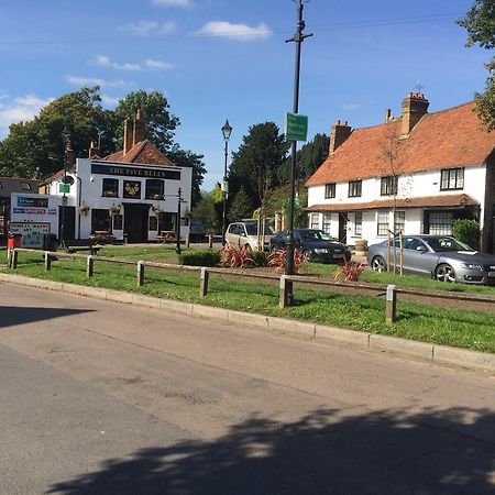 Harmondsworth Hall Guest House West Drayton (Middlesex) Exterior foto