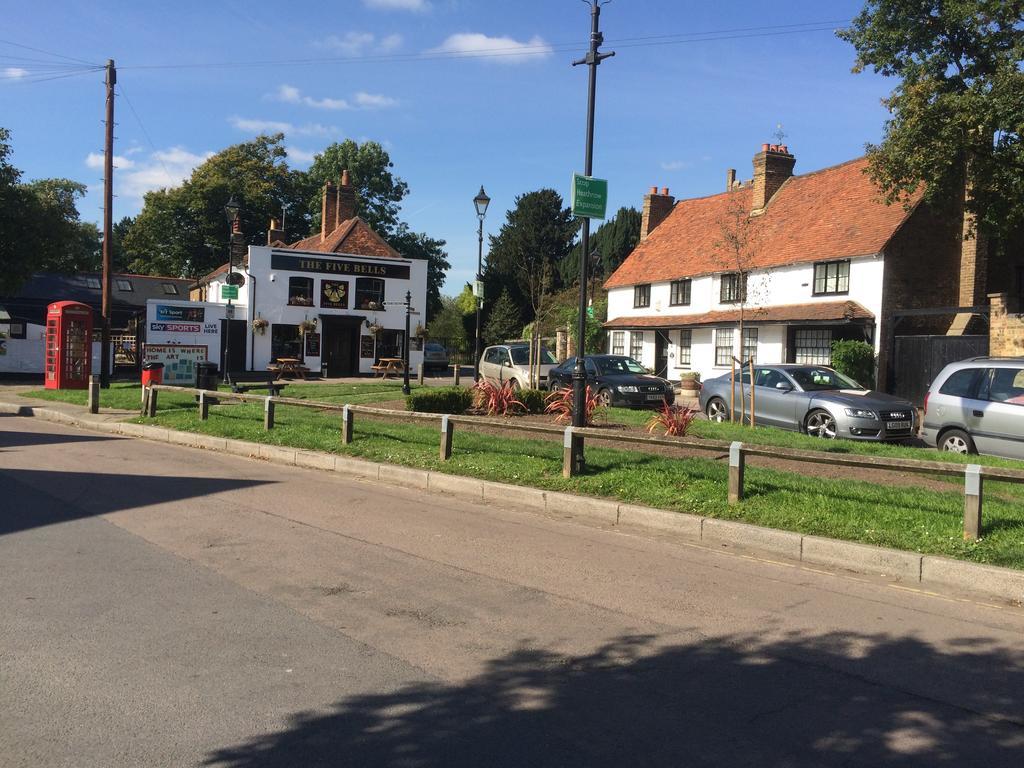 Harmondsworth Hall Guest House West Drayton (Middlesex) Exterior foto