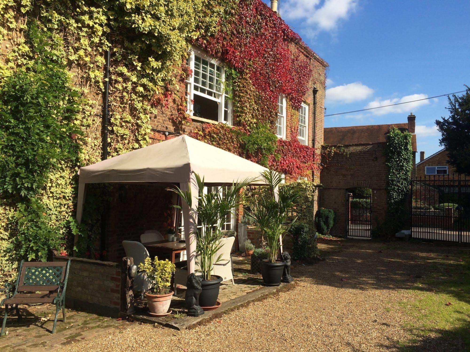 Harmondsworth Hall Guest House West Drayton (Middlesex) Exterior foto