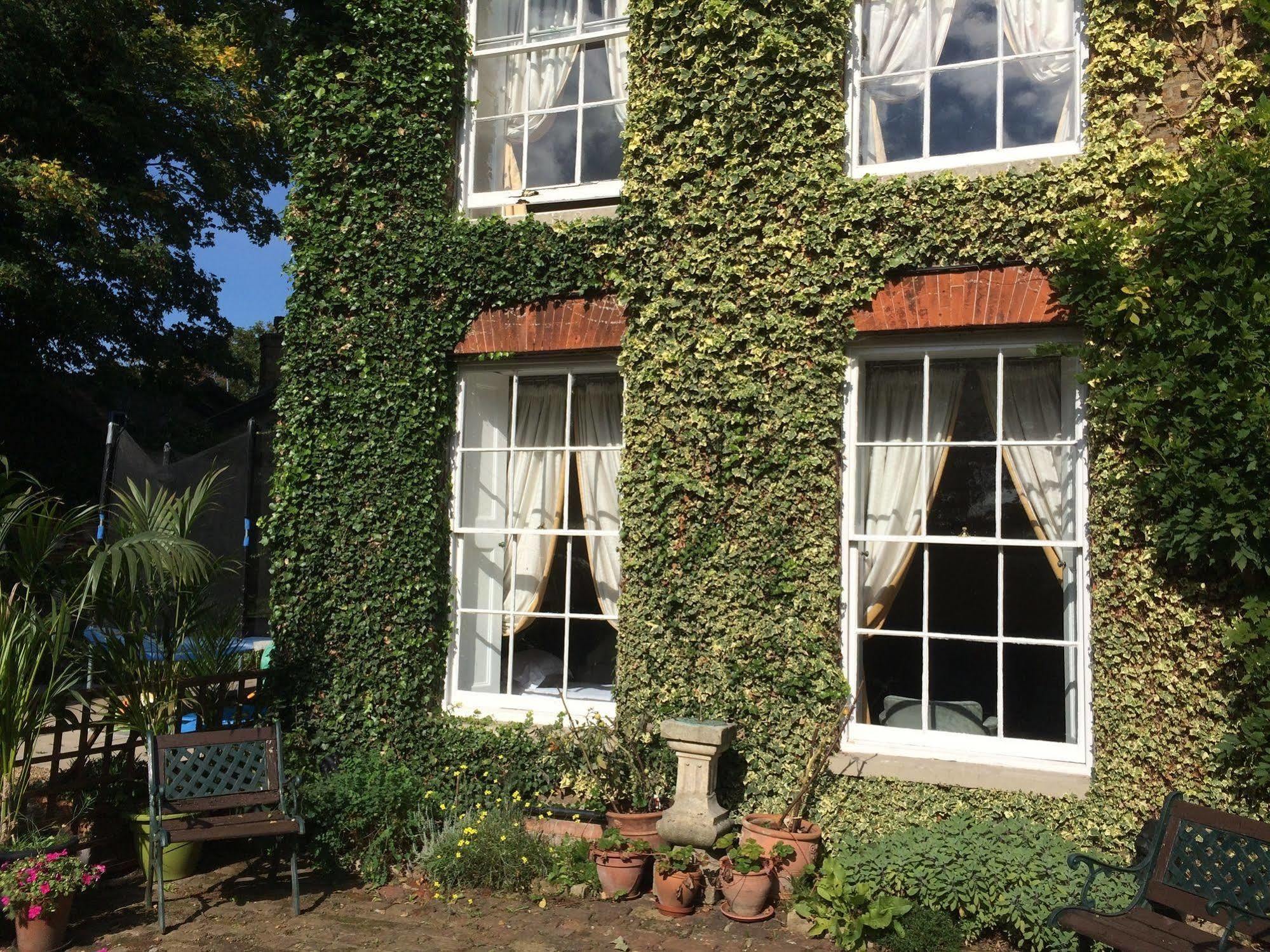 Harmondsworth Hall Guest House West Drayton (Middlesex) Exterior foto